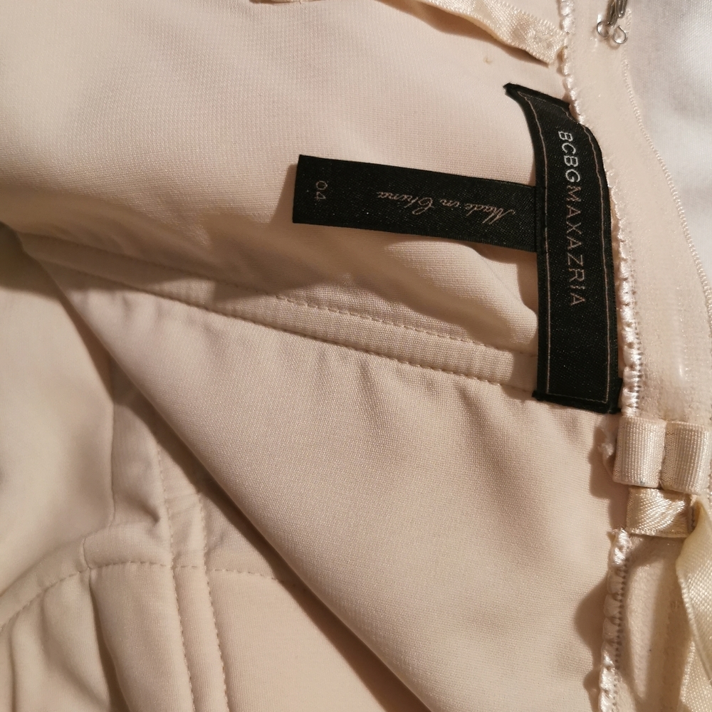 BCBG MaxAzria - Picture 4 of 6